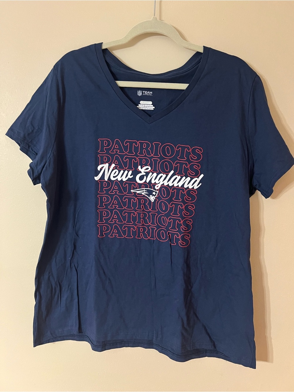 NFL Team Apparel New England Patriots women's navy blue short-sleeve V-neck t-sh